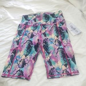 - Womens Nine West   active sports shorts size S new w out tags